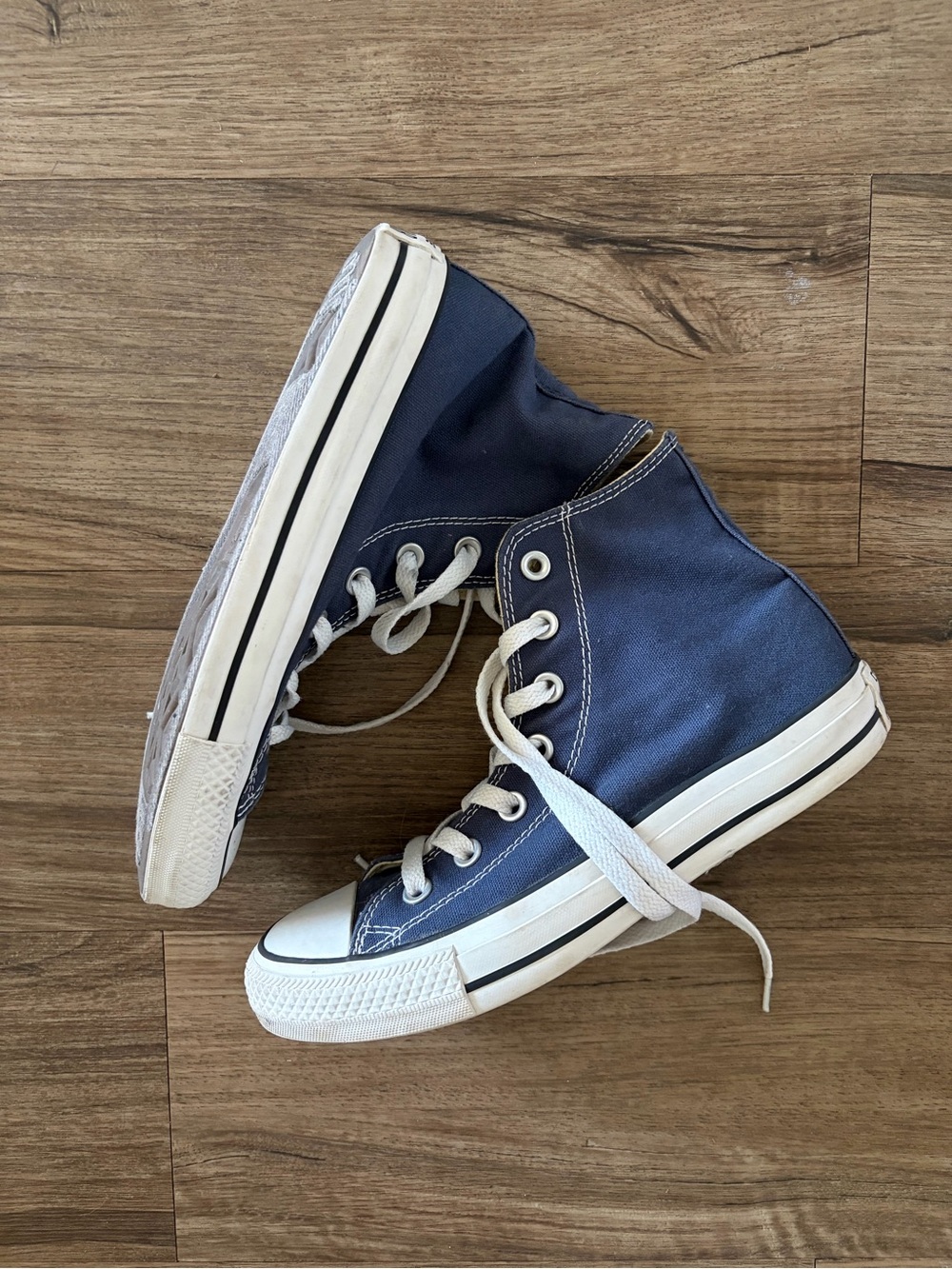 Navy high top converse